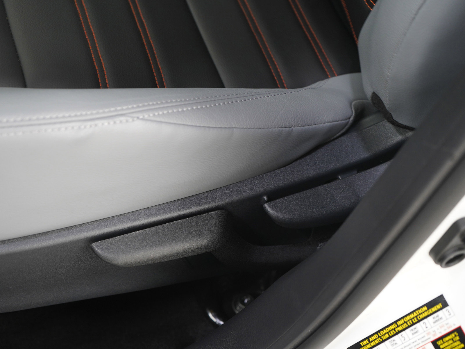 Used 2024 Nissan Kicks SR w/ SR Premium Package image 23