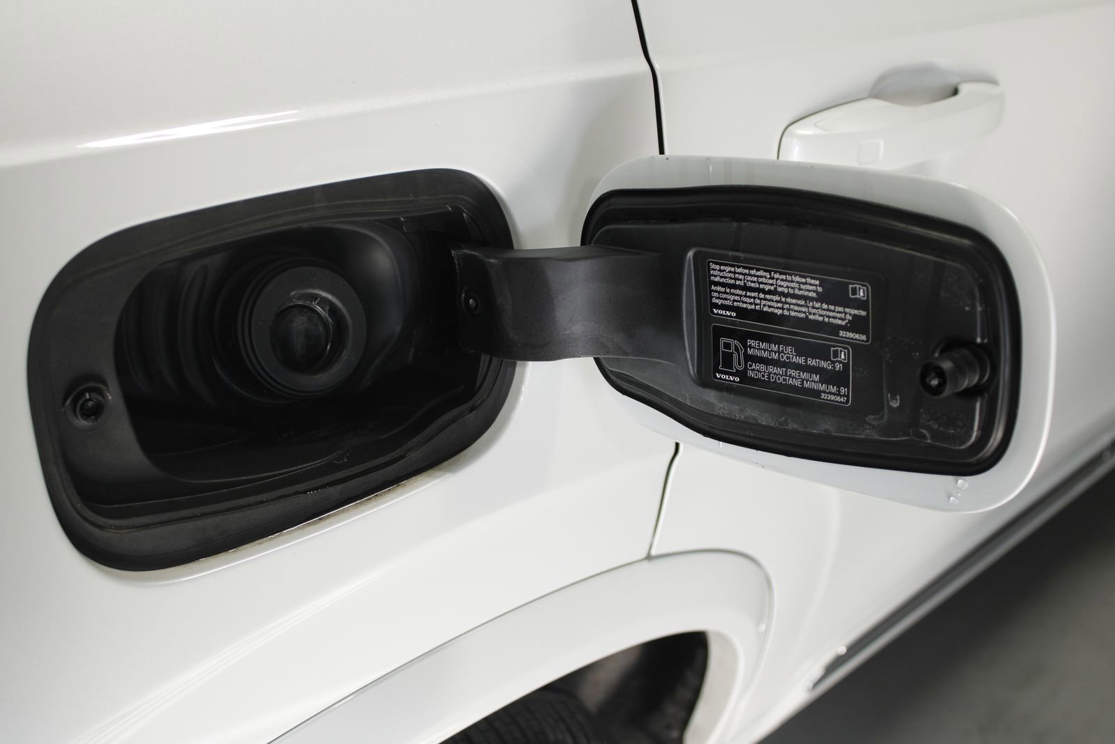 Used 2025 Volvo XC90 T8 Ultra image 19