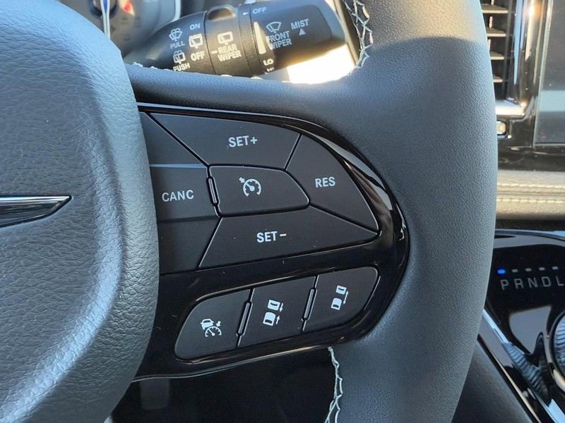 New 2026 Chrysler Pacifica Limited w/ S Appearance Package image 15