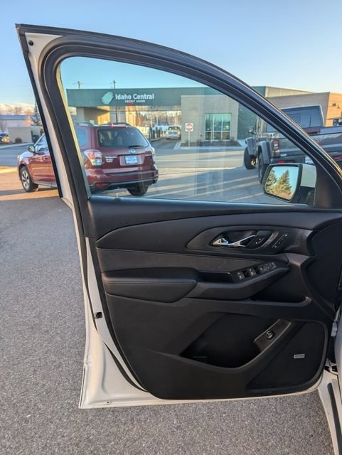 Used 2021 Chevrolet Traverse High Country AWD/4WD image 22