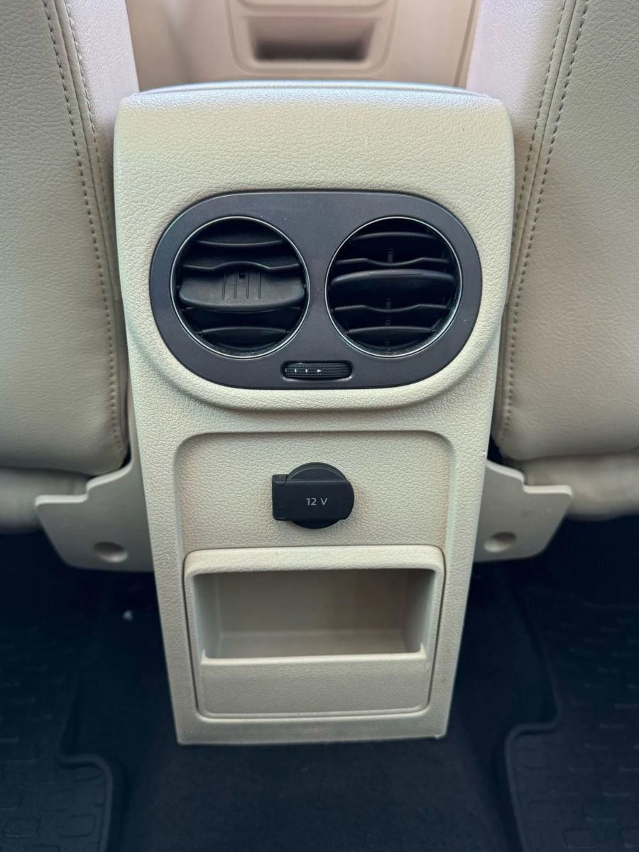 Used 2017 Volkswagen Tiguan SEL image 25