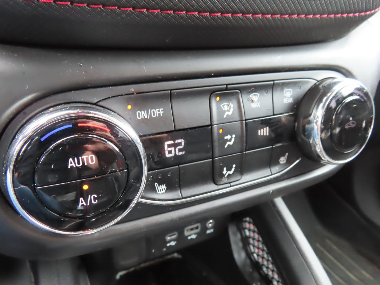 Used 2023 Chevrolet TrailBlazer RS w/ Convenience Package AWD/4WD image 24
