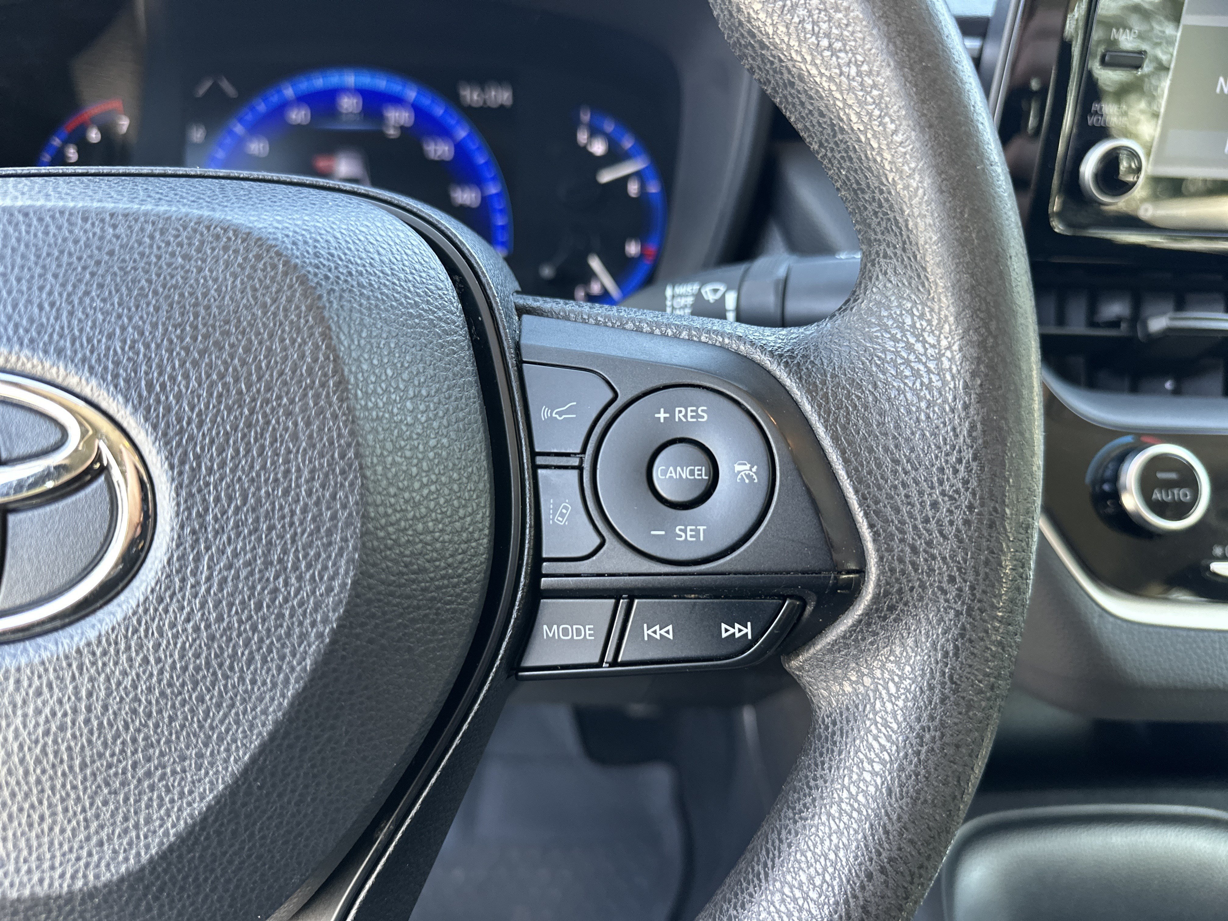 Certified 2022 Toyota Corolla LE FWD image 20