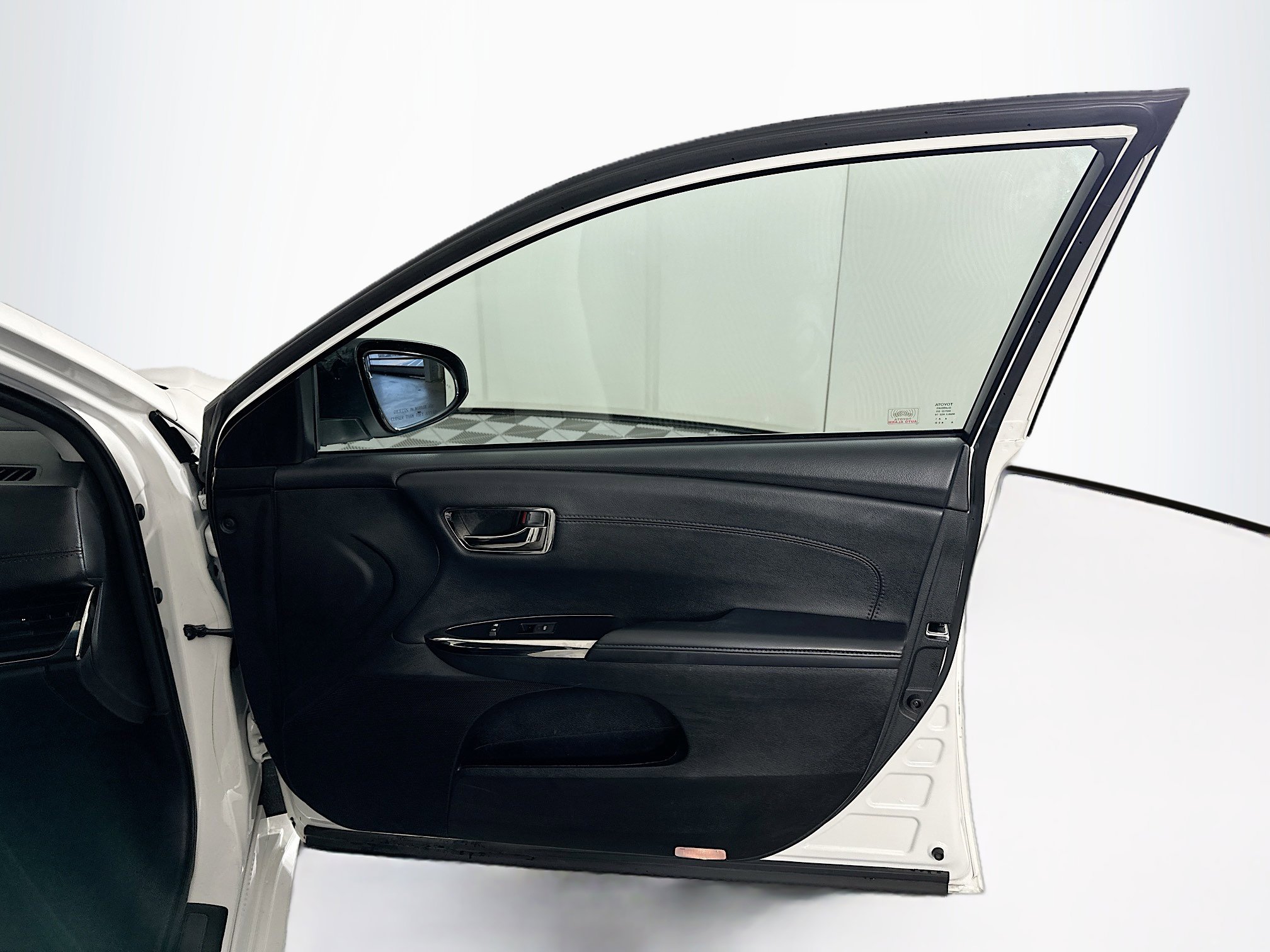 Used 2014 Toyota Avalon Limited image 31