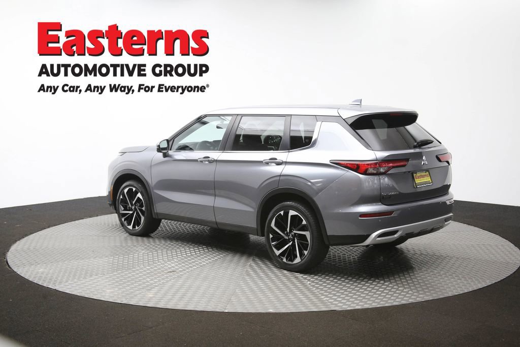 Used 2024 Mitsubishi Outlander SE image 63