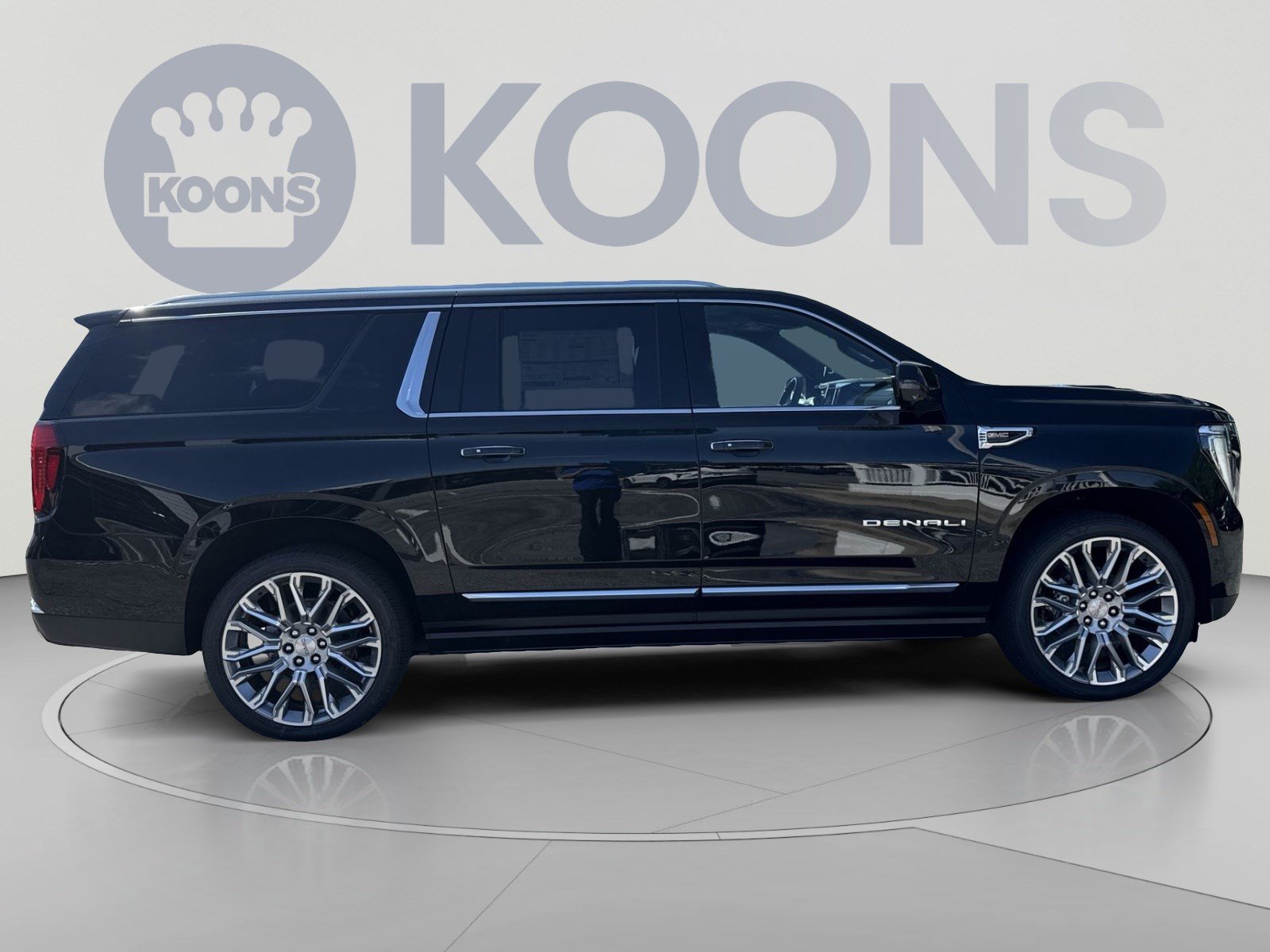 New 2026 GMC Yukon XL Denali w/ Denali Reserve Package AWD/4WD image 5