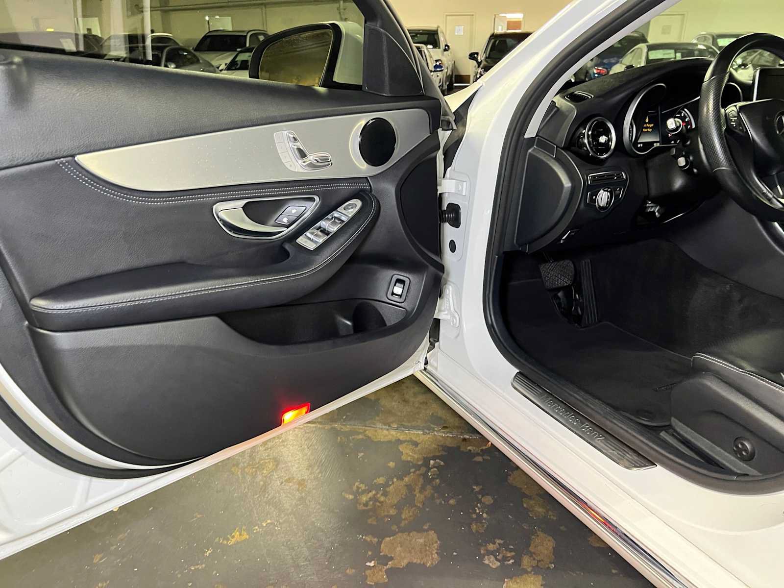 Used 2016 Mercedes-Benz C 300 4MATIC Sedan image 17