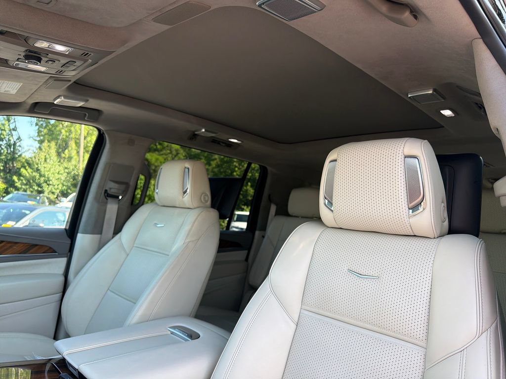 Certified 2024 Cadillac Escalade ESV Sport Platinum w/ LPO, ONYX Package AWD/4WD image 2
