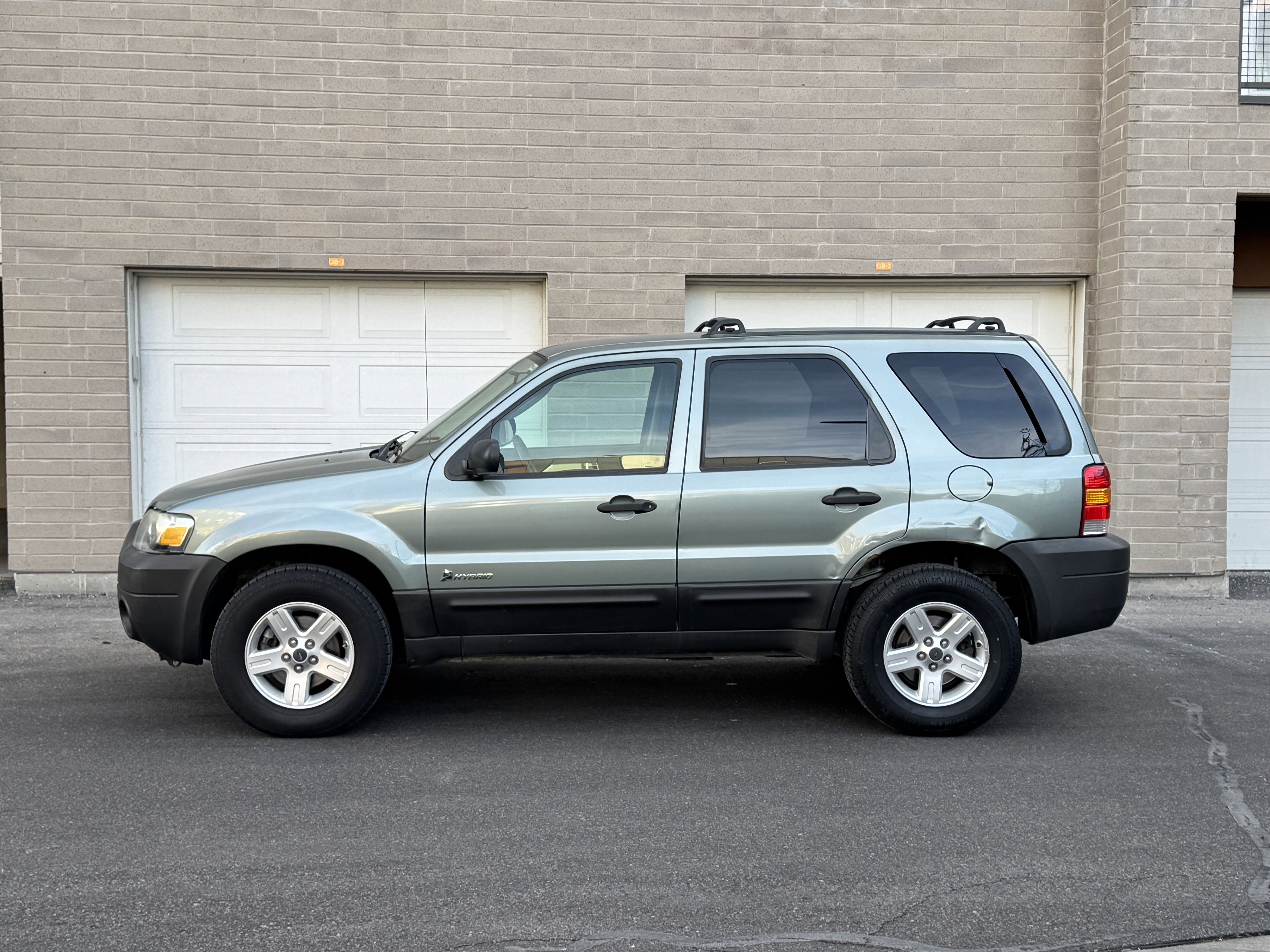 Used 2006 Ford Escape 4WD Hybrid image 2
