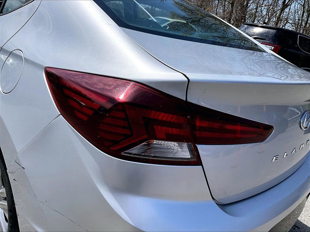 Used 2019 Hyundai Elantra SEL FWD image 19