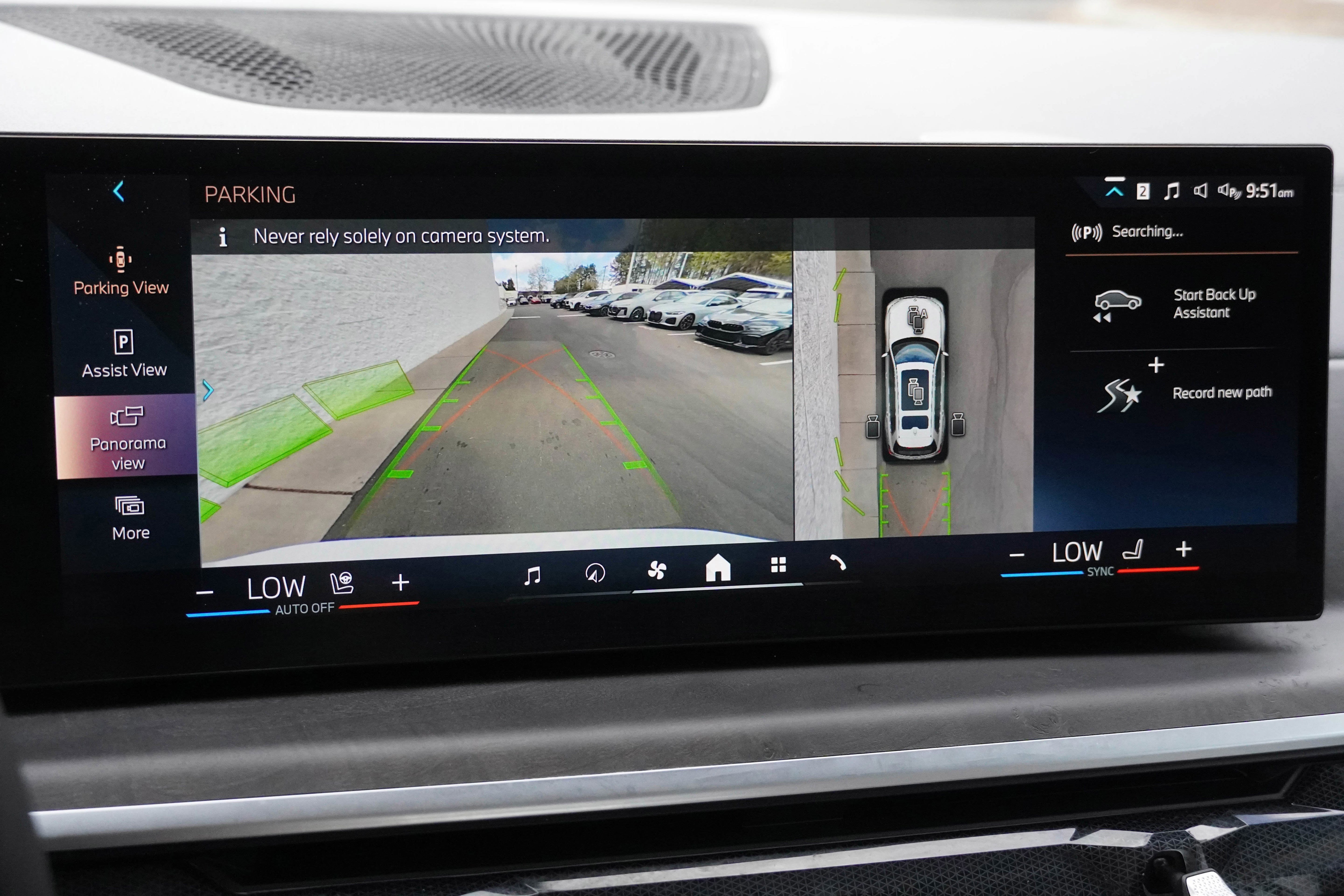 Certified 2024 BMW X7 xDrive40i w/ Premium Package image 26