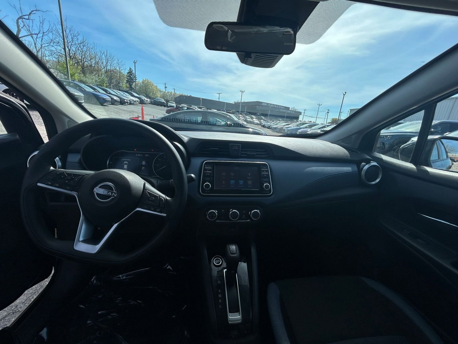 Used 2025 Nissan Versa SV FWD image 28