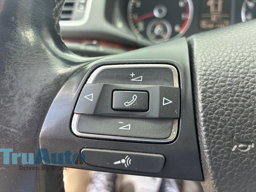 Used 2012 Volkswagen Passat 2.5 SEL FWD image 29