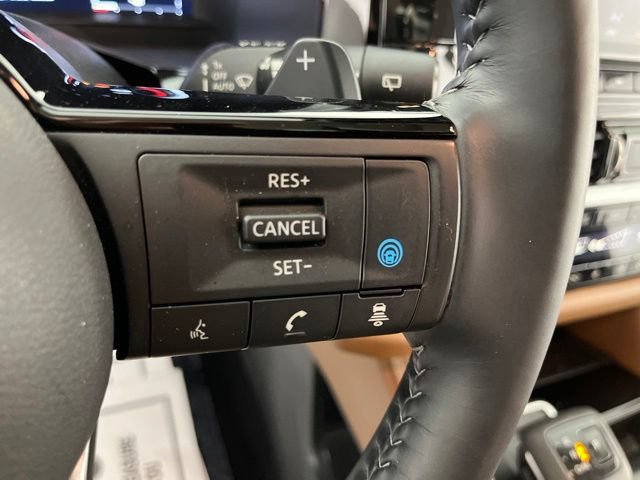 Used 2025 Nissan Pathfinder Platinum w/ Cargo Package FWD image 23