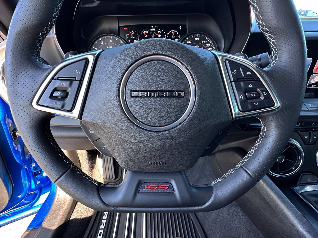 Used 2018 Chevrolet Camaro SS RWD image 30