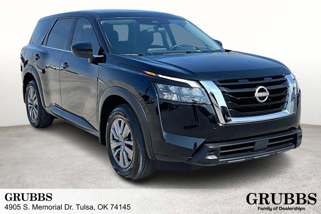 Used 2025 Nissan Pathfinder S