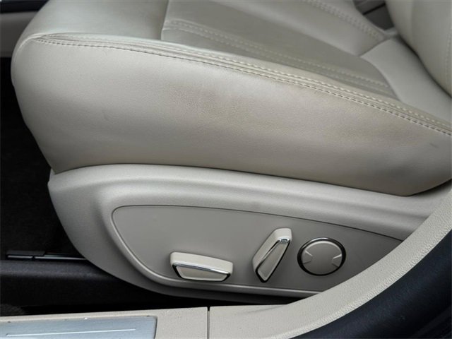 Used 2020 Lincoln MKZ Standard w/ Convenience Package image 13