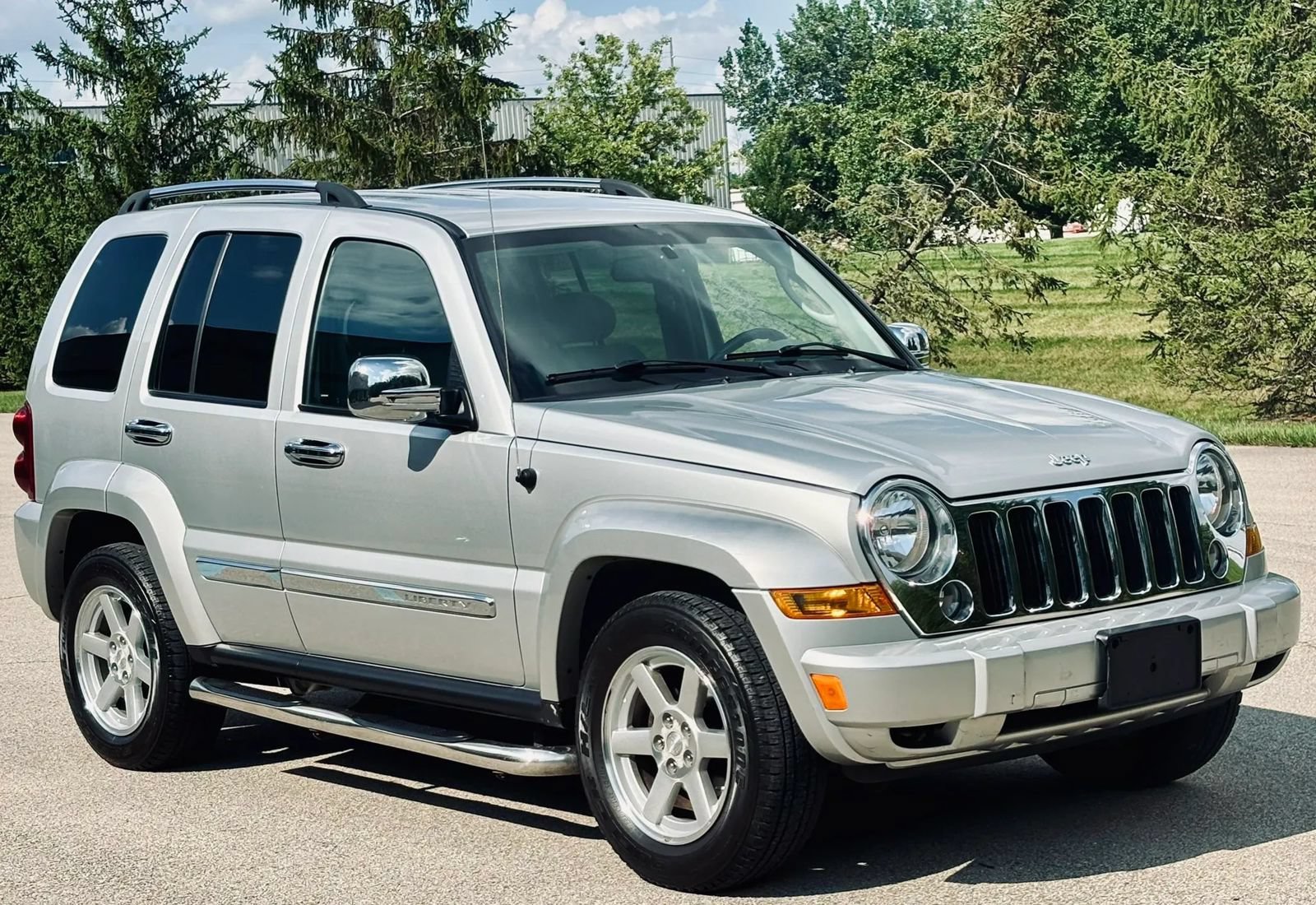 Used 2007 Jeep Liberty Limited AWD/4WD image 13