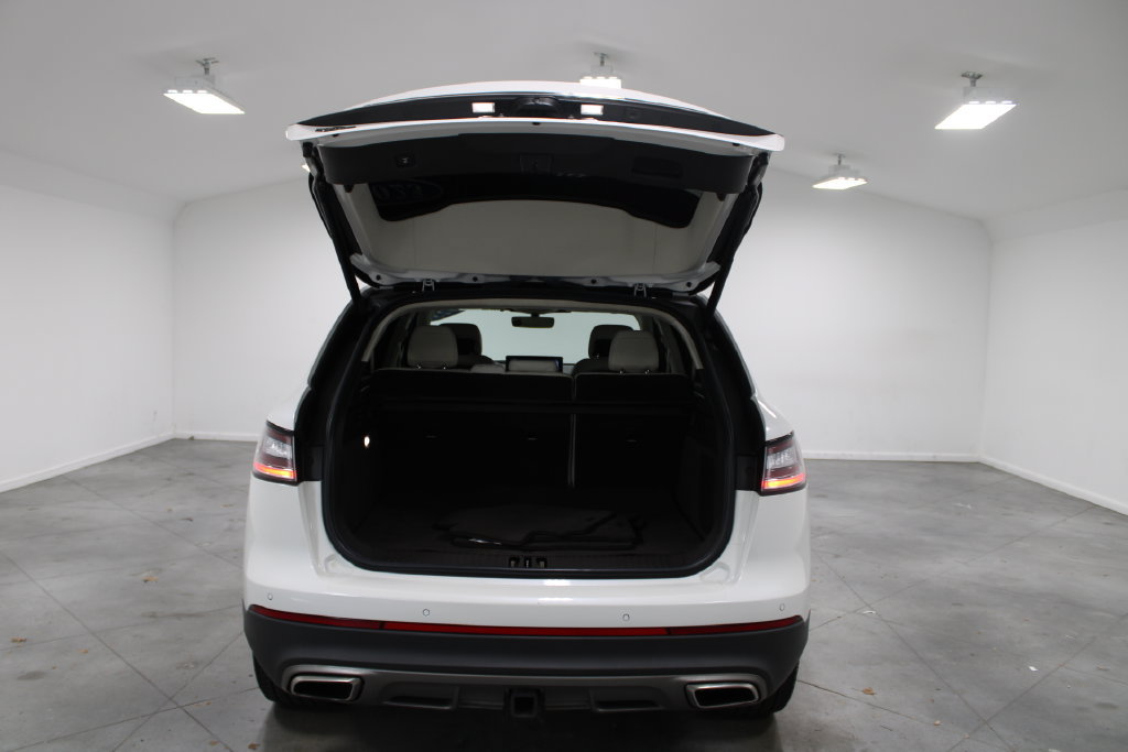 Used 2023 Lincoln Nautilus Black Label w/ Class II Trailer Tow Package AWD/4WD image 29