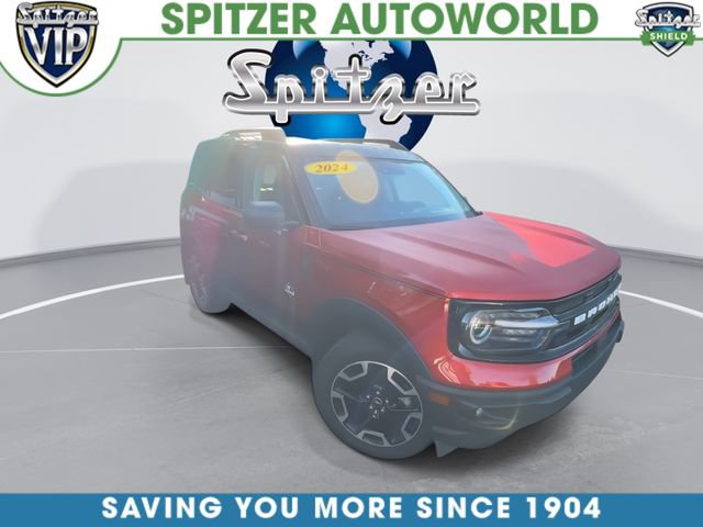 Used 2024 Ford Bronco Sport Outer Banks w/ Tech Package AWD/4WD image 2