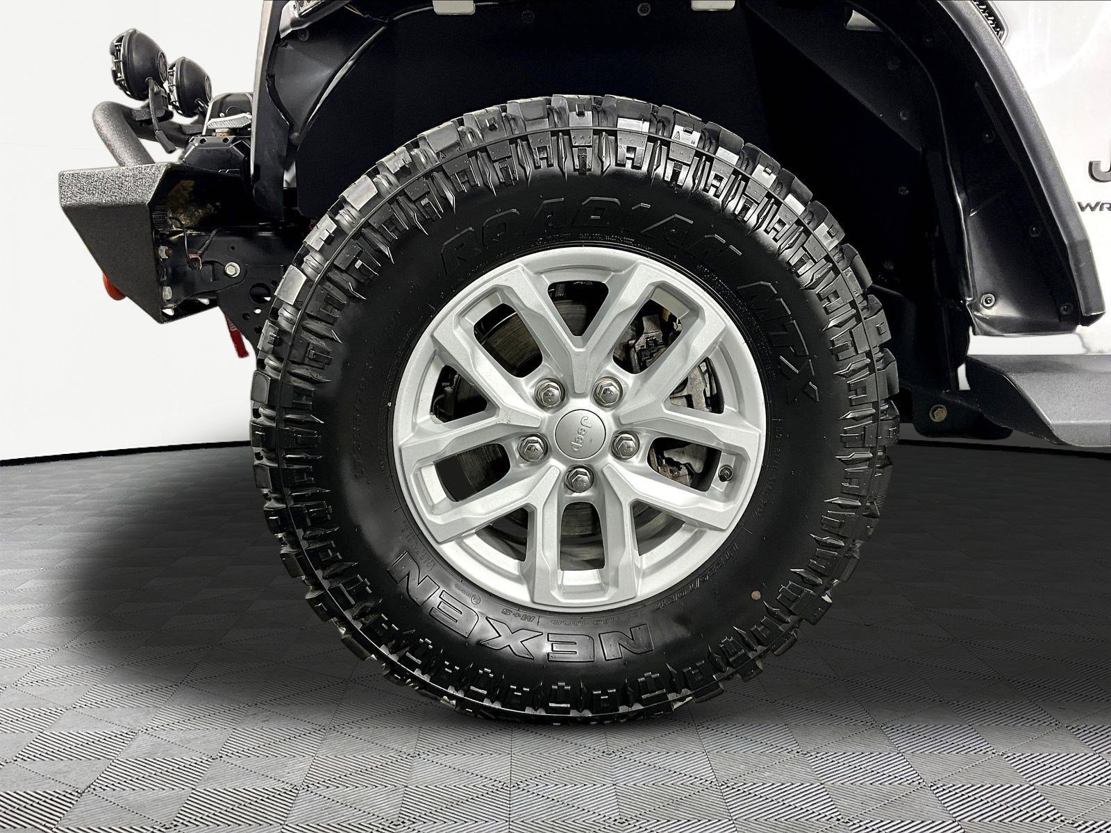 Used 2023 Jeep Wrangler Sport AWD/4WD image 33
