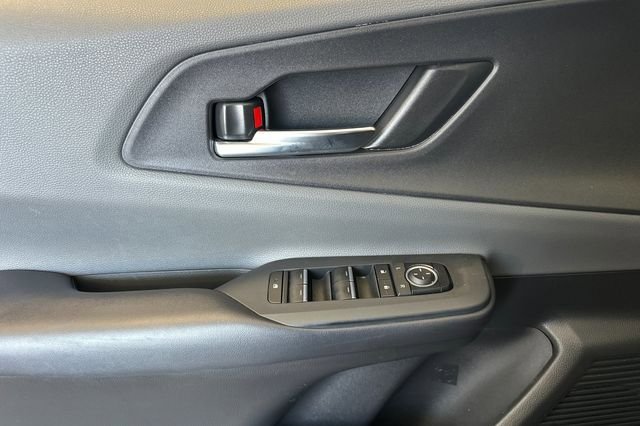 Used 2024 Toyota Prius XLE FWD image 12