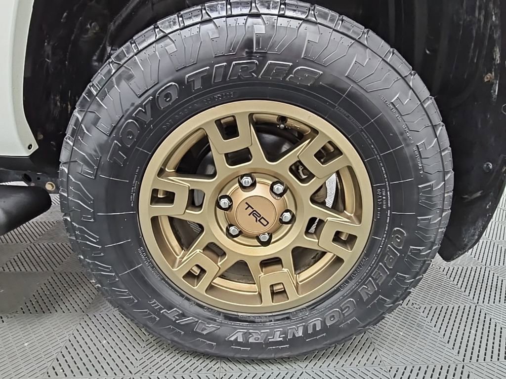 Used 2020 Toyota 4Runner SR5 image 42