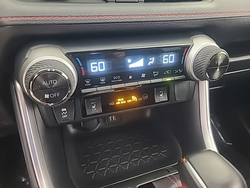 Used 2025 Toyota RAV4 SE w/ Weather & Moonroof Package AWD/4WD image 33