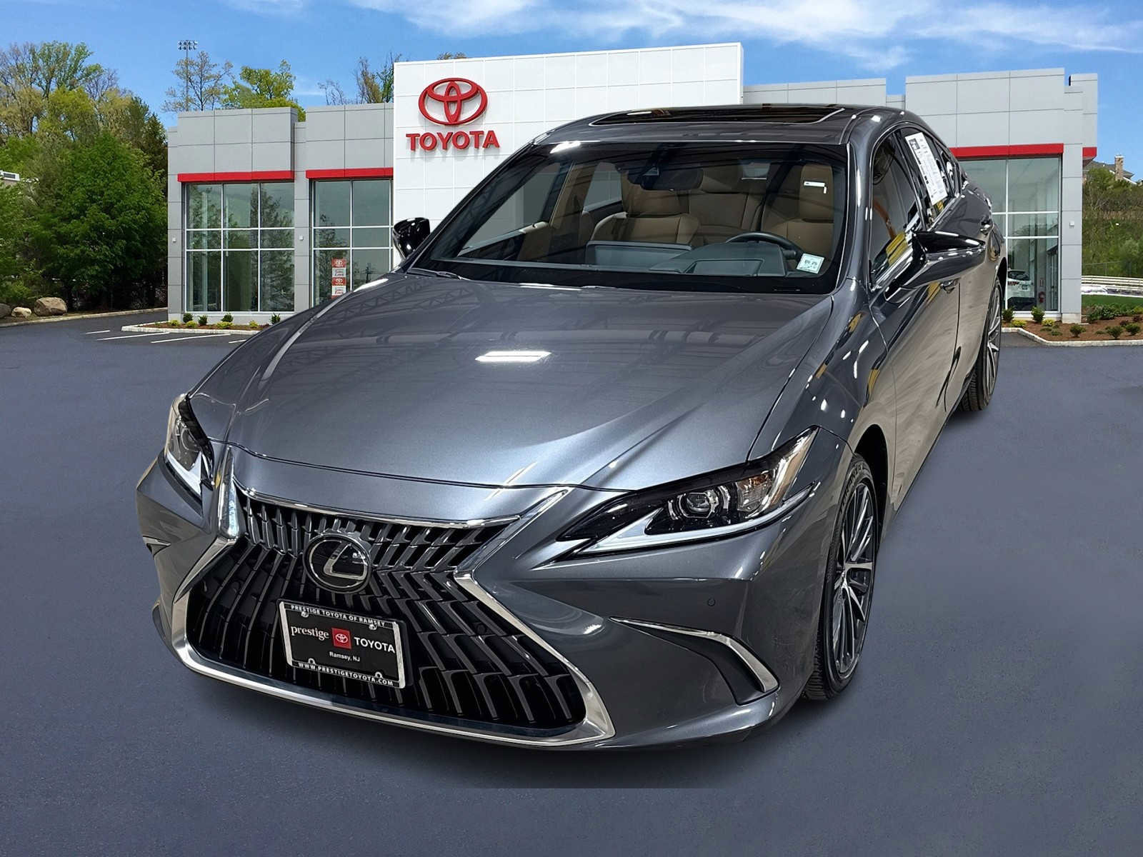 Used 2024 Lexus ES 350 w/ Premium Package image 1