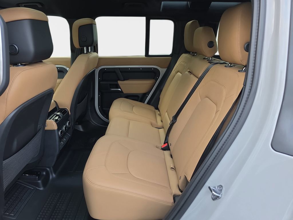 New 2026 Land Rover Defender 110 X-Dynamic SE image 13