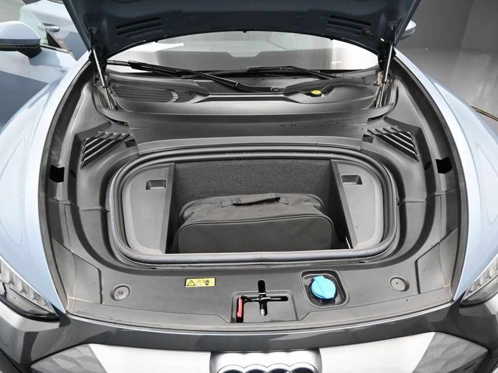 Used 2022 Audi e-tron GT Premium Plus image 38