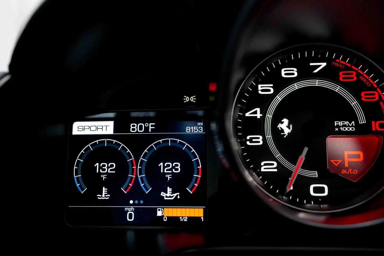 Used 2019 Ferrari Portofino RWD image 52
