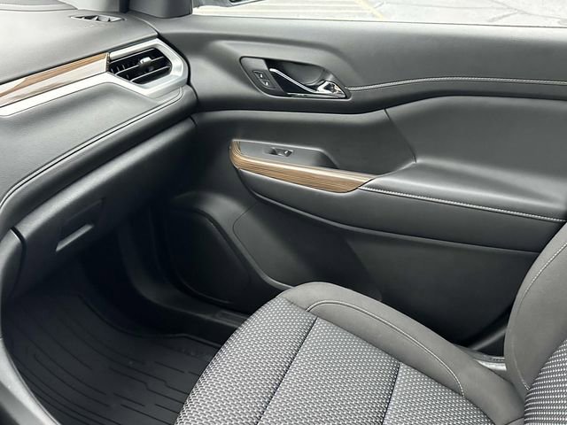 Used 2021 GMC Acadia SLE w/ Driver Convenience Package image 31