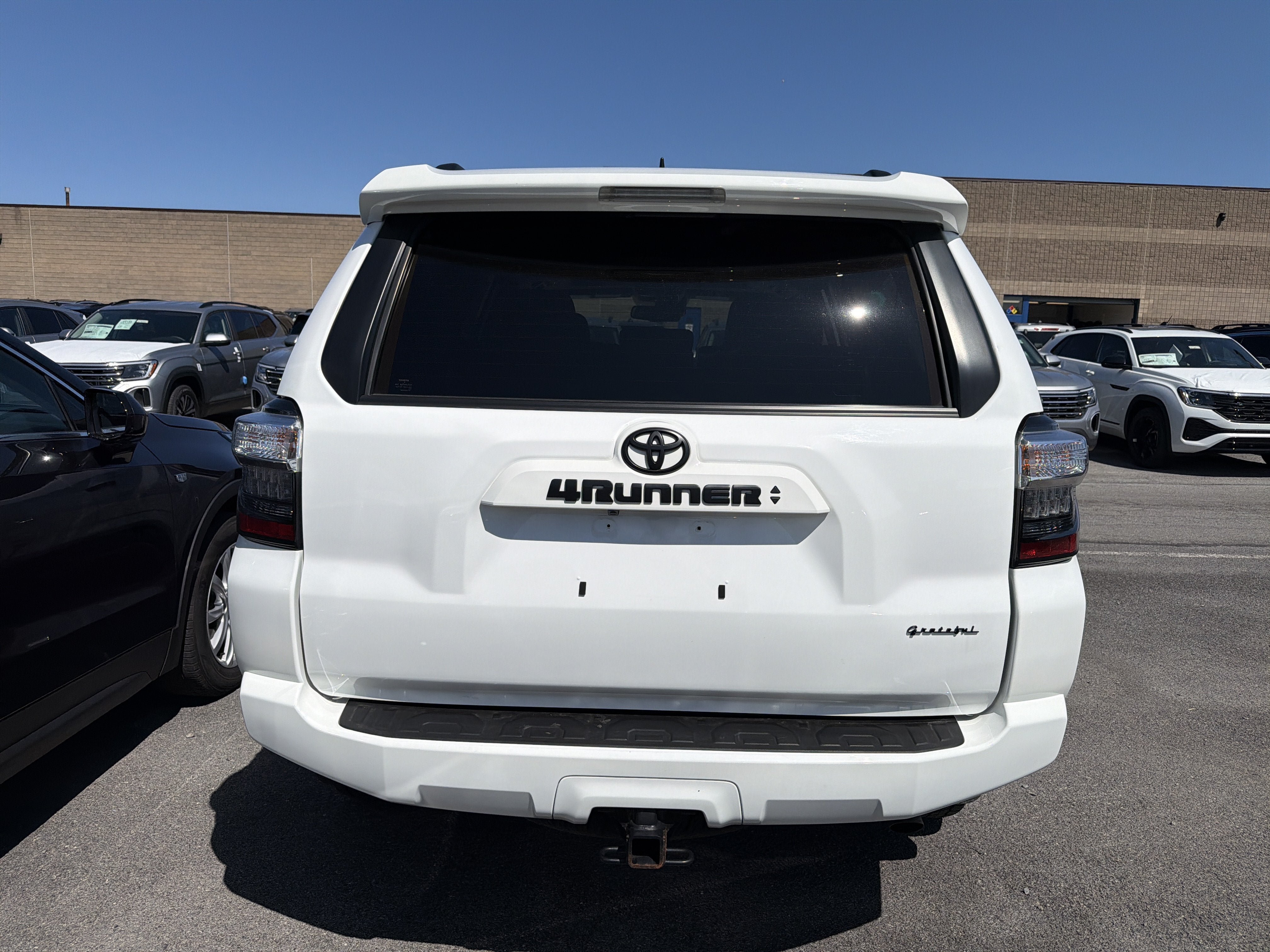 Used 2023 Toyota 4Runner SR5 Premium w/ Moonroof Package AWD/4WD image 6