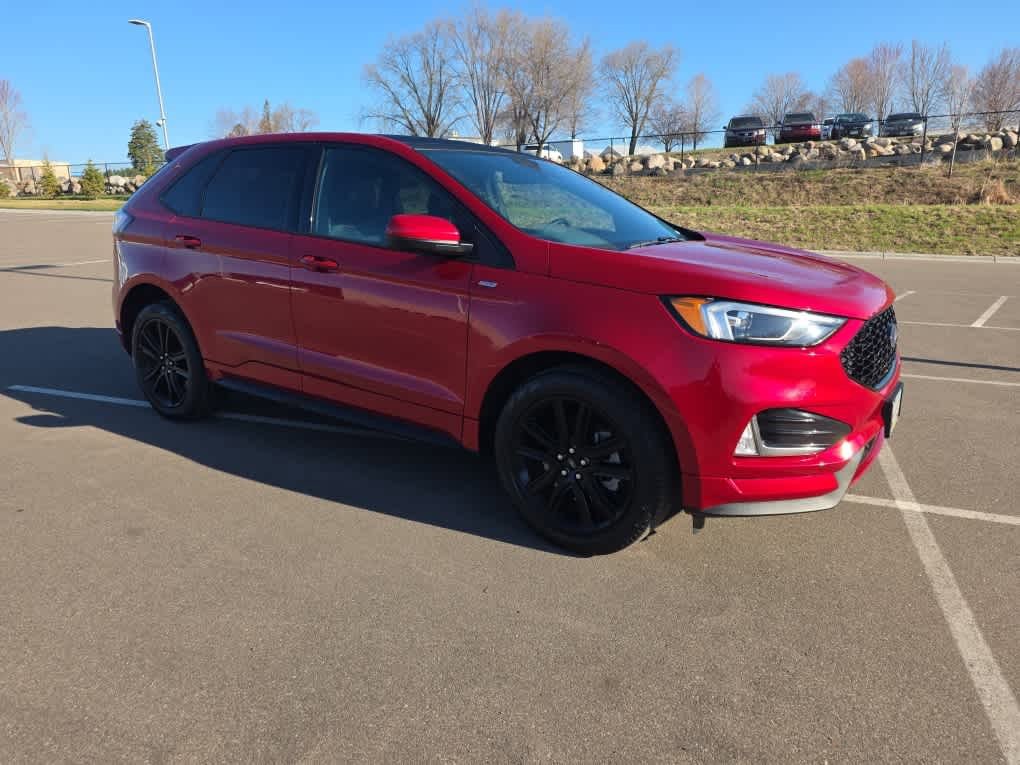Used 2024 Ford Edge ST-Line w/ Class II Trailer Tow Package video 2