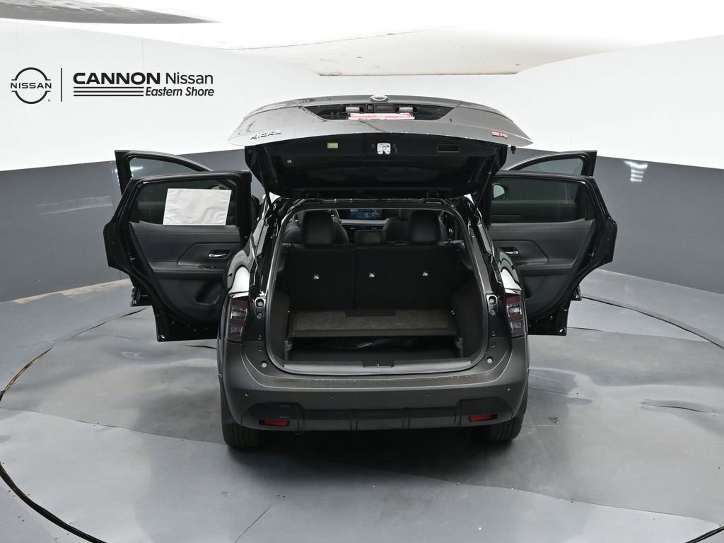 New 2025 Nissan Kicks SR FWD image 33