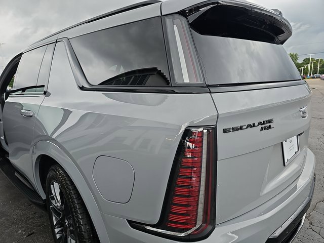 New 2026 Cadillac Escalade IQL Sport 1 w/ LPO, ONYX Package image 38