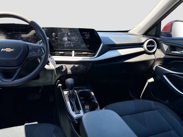 Used 2024 Chevrolet Trax LS w/ LS Convenience Package image 22