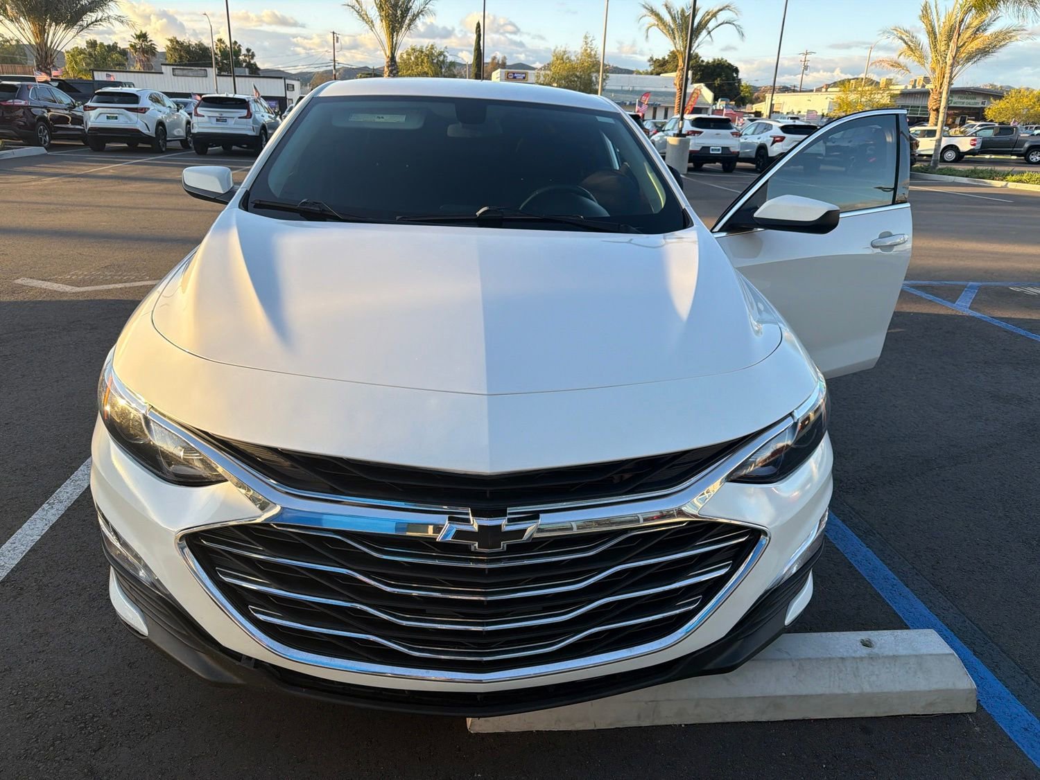 Used 2020 Chevrolet Malibu RS FWD image 1