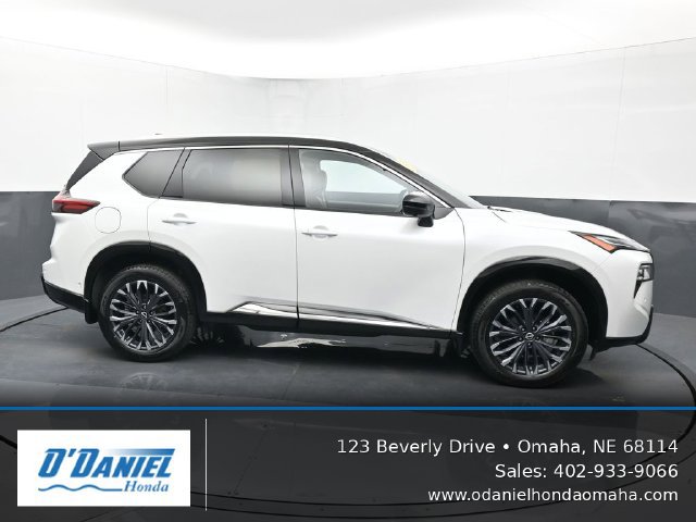 Used 2024 Nissan Rogue Platinum w/ Platinum Premium Package AWD/4WD image 7