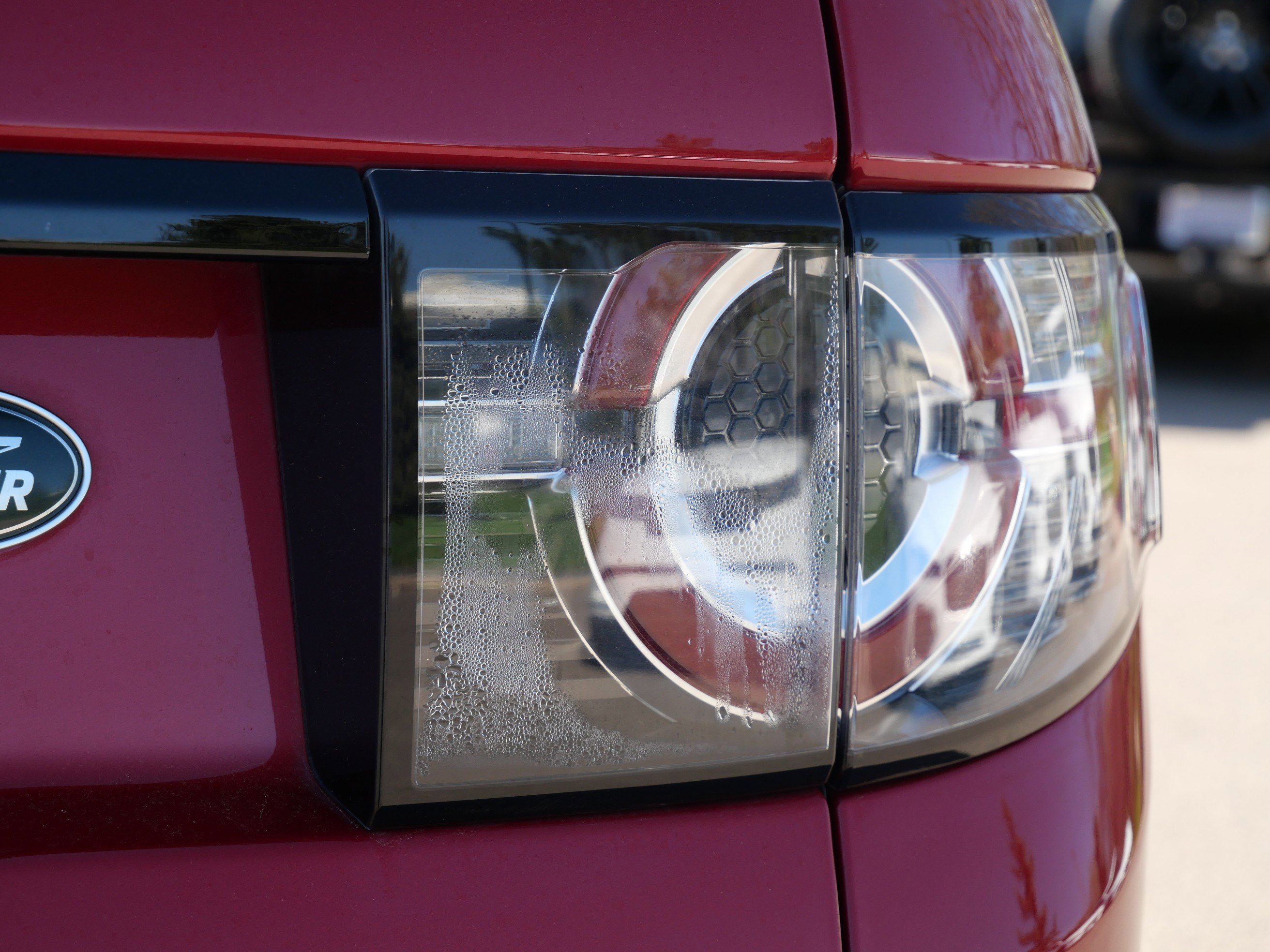 Used 2016 Land Rover Discovery Sport HSE image 11