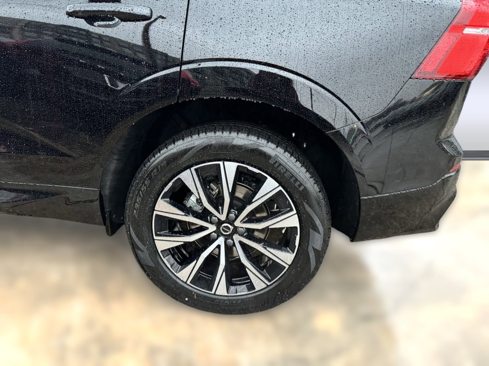 New 2024 Volvo XC60 B5 Core w/ Protection Package Premier AWD/4WD image 25