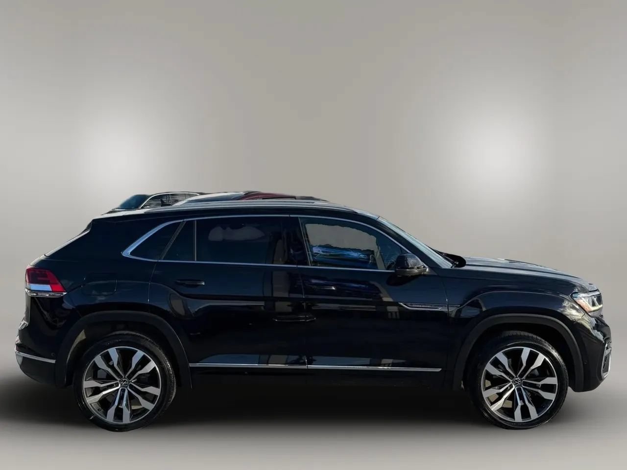 Used 2020 Volkswagen Atlas Cross Sport SEL Premium R-Line w/ Cross Sport MDO Package AWD/4WD image 10
