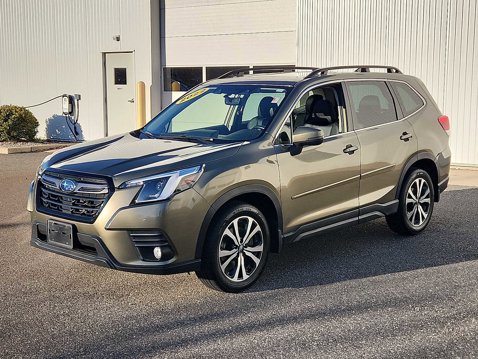 Used 2022 Subaru Forester Limited image 3