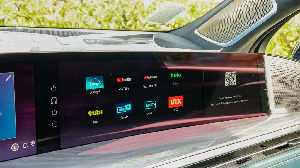 New 2025 Cadillac Escalade IQ Sport 2 image 22