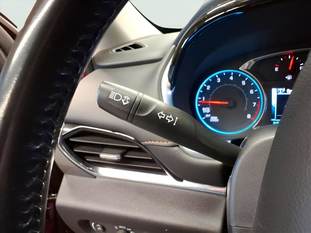 Used 2019 Chevrolet Traverse LT image 16