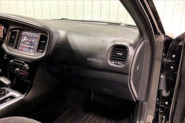 Used 2022 Dodge Charger R/T w/ Plus Group RWD image 16