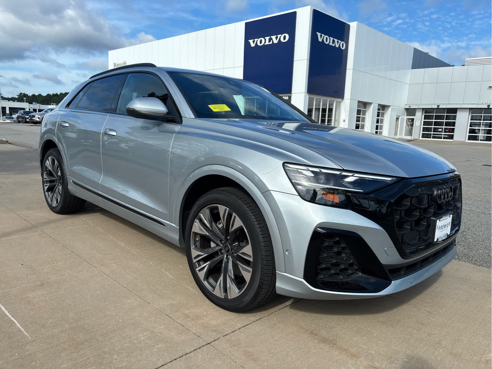 Used 2025 Audi Q8 Premium Plus w/ Premium Plus Package AWD/4WD image 3