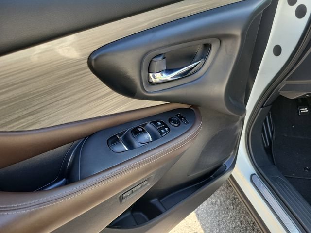 Used 2017 Nissan Murano Platinum w/ Platinum Technology Package AWD/4WD image 19