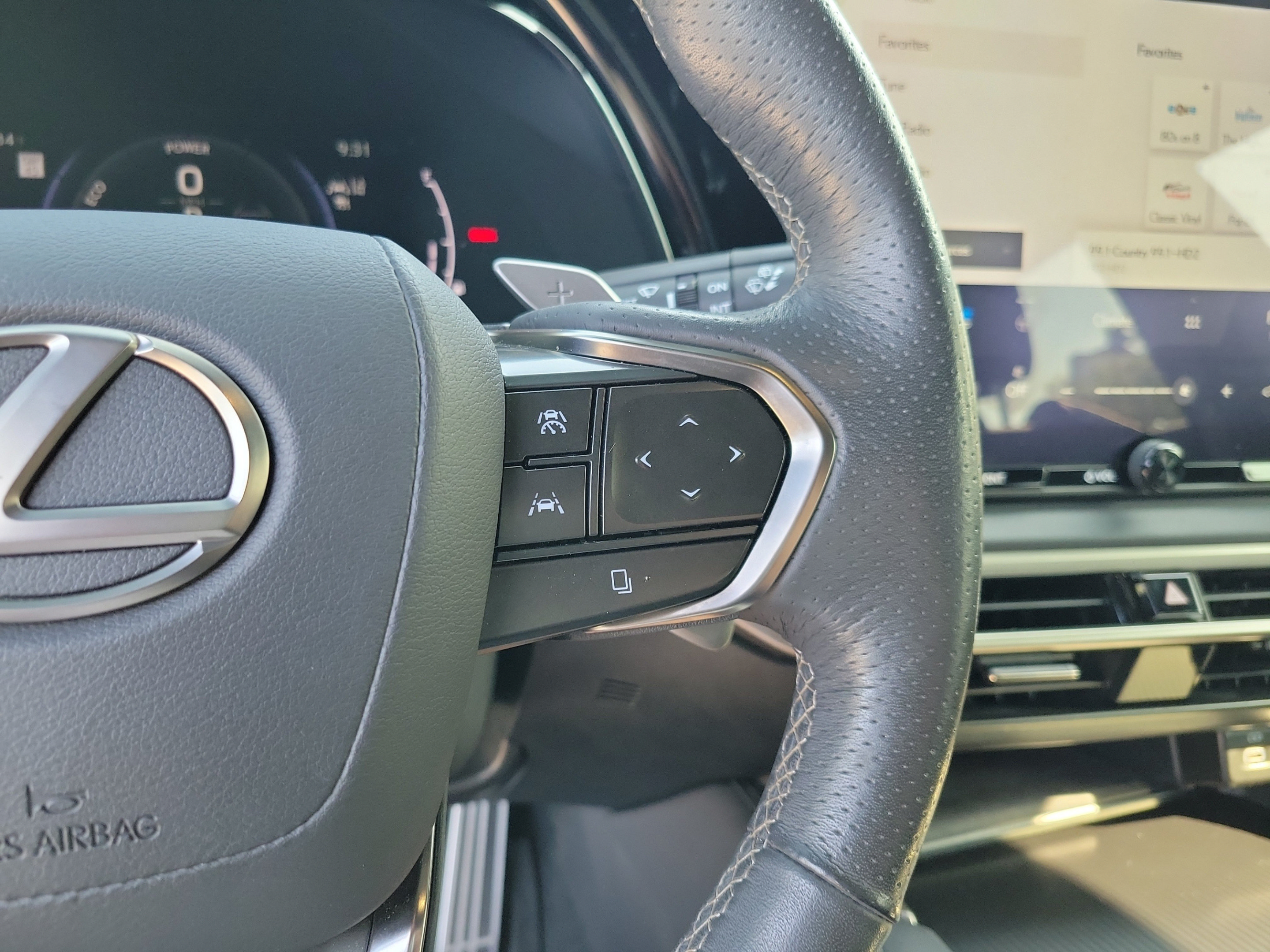 Used 2023 Lexus RX 500h F Sport w/ Accessory Package (Z1) AWD/4WD image 14